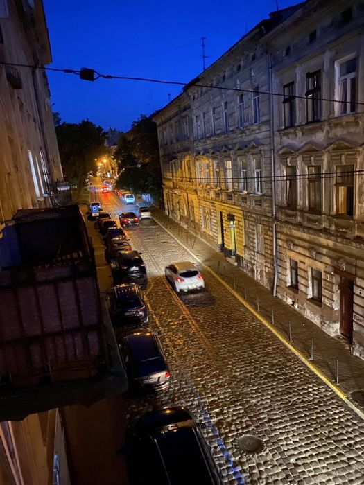 2х кім квартира в центрі, 1хв від пл Ринок