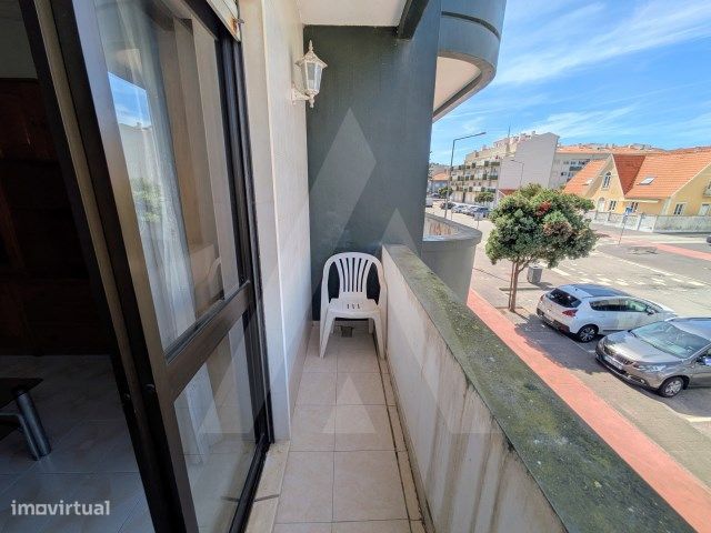 Apartamento T2 com lugar de garagem na Praia da Barra!