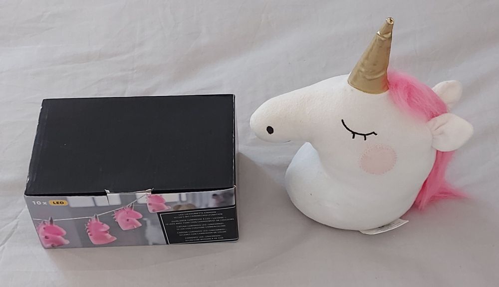 Guirlandes,caixa musical e árvore de natal artificial...