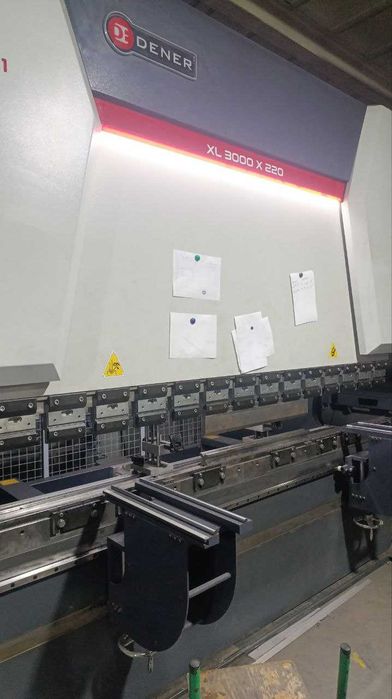 Листогиб DENER 3000 мм робоче поле 220 тон гибка 3000 мм гідравлічний