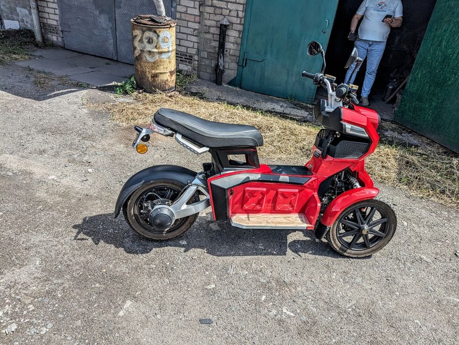 Електроскутер Doohan iTank (red)