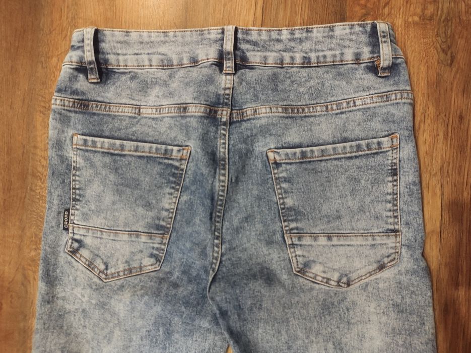 Jeansy młodzieżowe Cropp 30/32