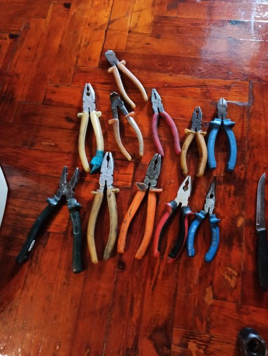 Інструменти слюсарні