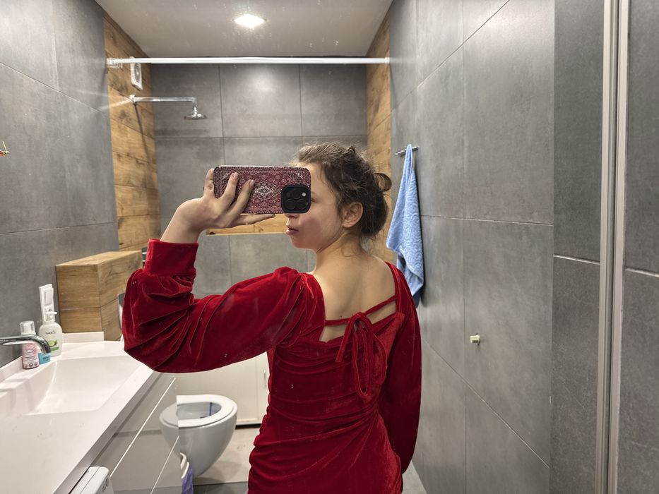 Червона сукня велюр (Нова з біркою)