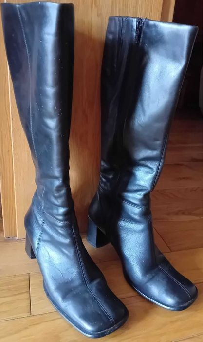 kozaki skórzane, czarne,  rozmiar  39