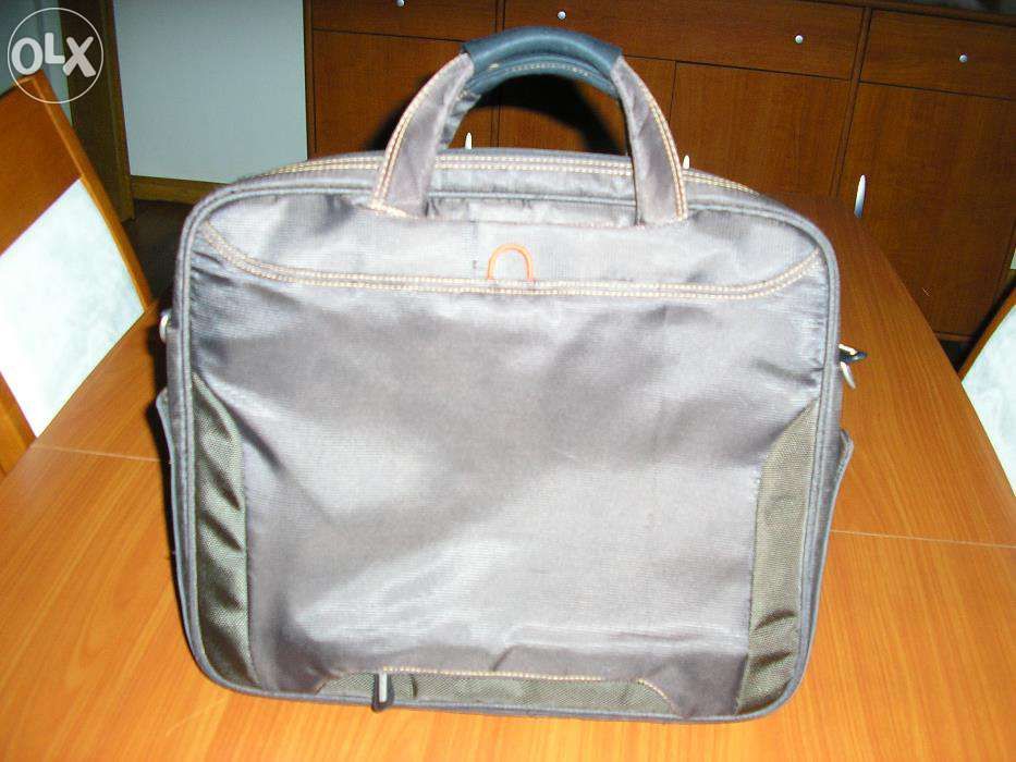 Mala portátil marca Targus