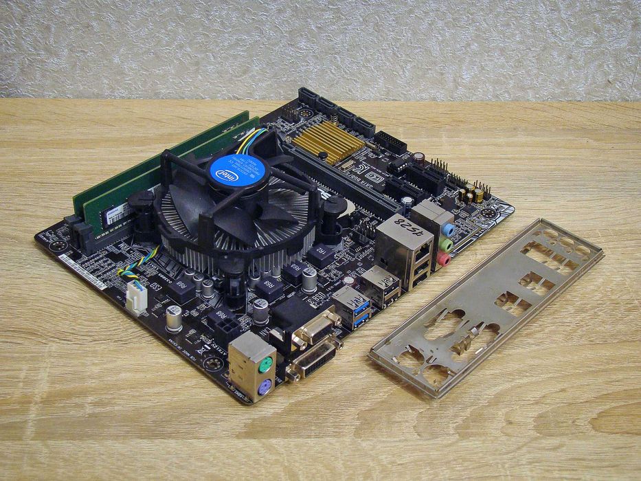 Комплект для ПК на 2-хъядерном Intel i3 s1151 (проц+материнка+память)