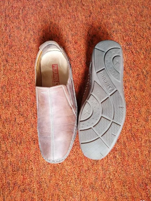 Чоловічі сліпони Pikolinos зі шкіри, на плоскій гнучкій підошві.