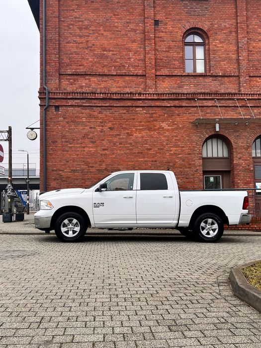 Dodge RAM Jak nowy RAM 1500 Crew Cab 5.7 V8 Hemi 2022 przebieg 14 tys,6 os Kępno