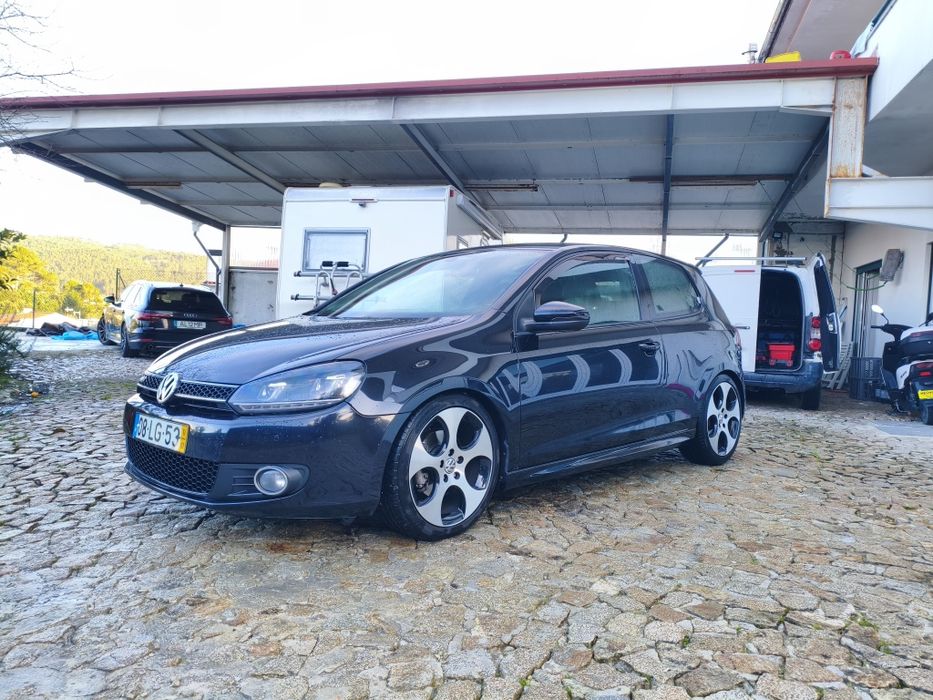 Volkswagen Golf 2.0 TDI Highline DSG – Nacional – Potente e estimado –