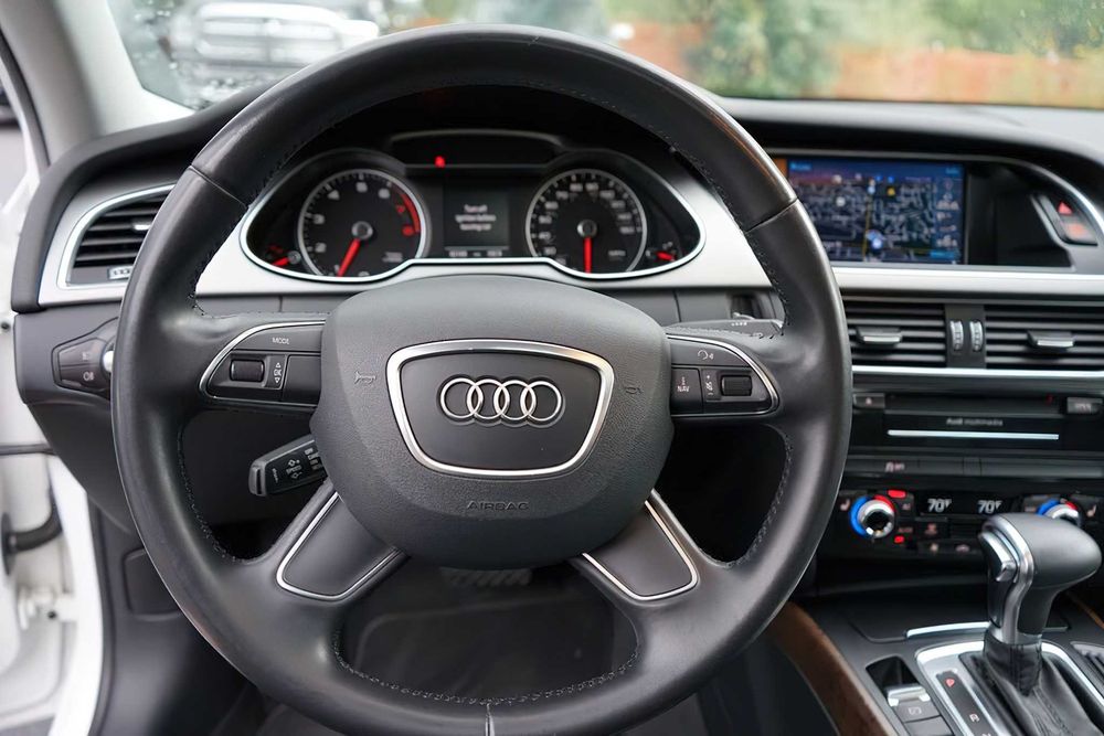 Audi A4 2.0T Quattro Premium Plus      2014