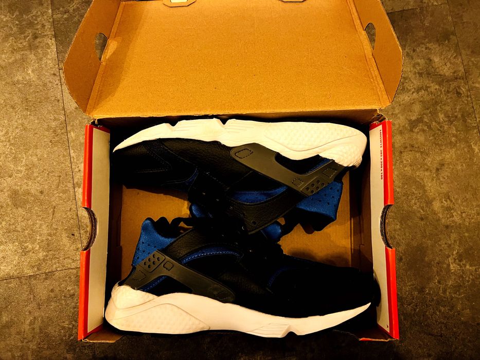 Sneakersy NIKE Huarache