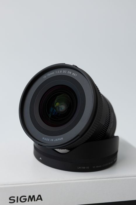 Об'єктив Sigma 10-18mm f/2.8 DC DN C (Fujifilm X)