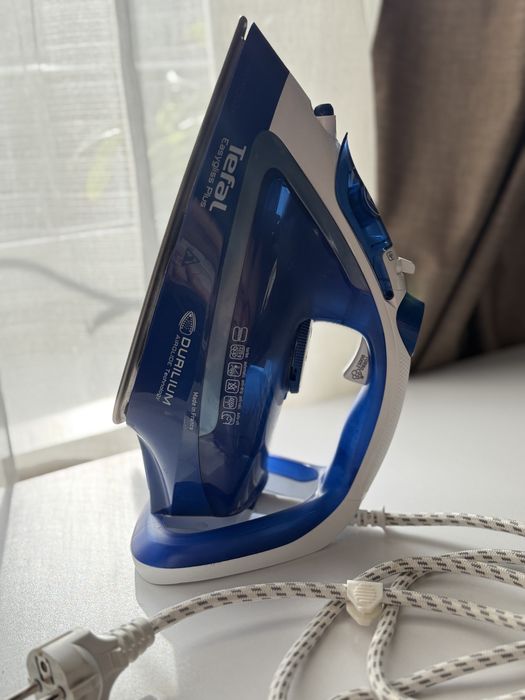 Продам утюг Tefal FV5735EO в отличном состоянии