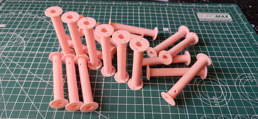 Довга шпулька(котушка) на оверлок, ціна за 10 шт.