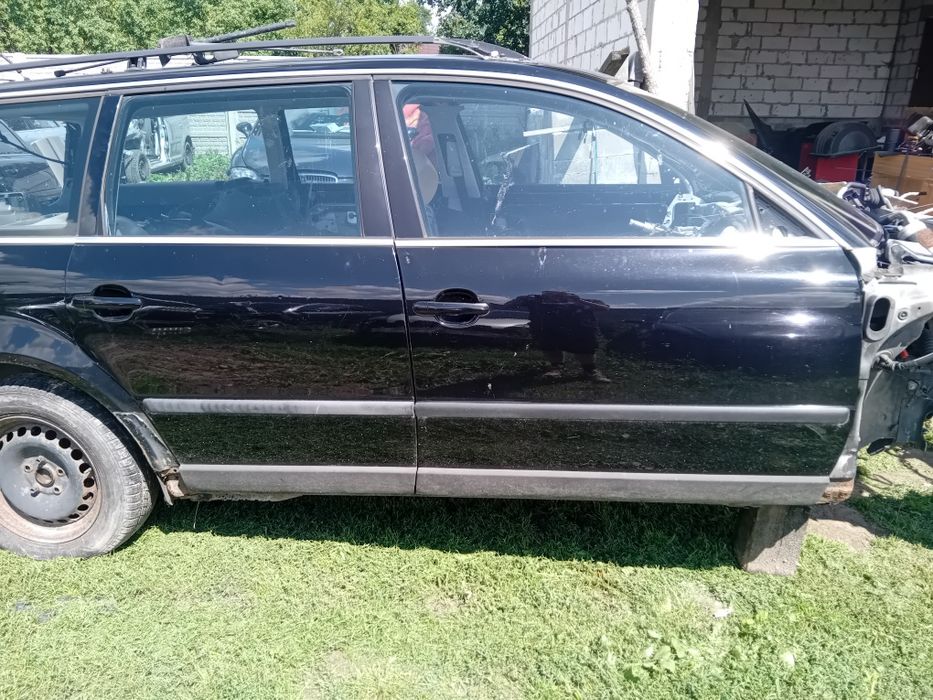 Vw Passat b5 fl L041 drzwi prawy przód przednie prawe tył tylnie