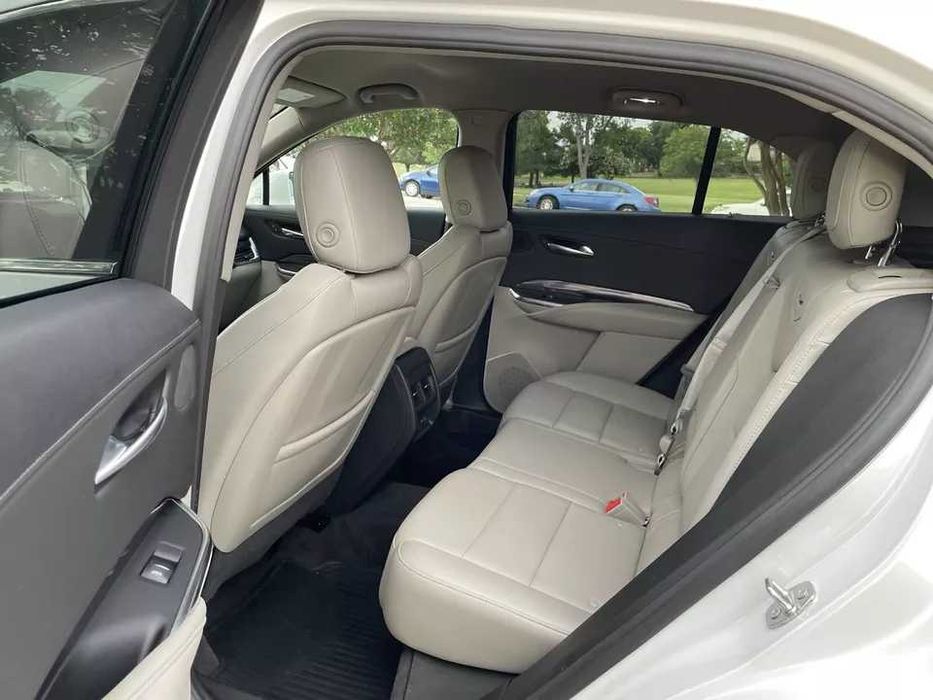 2021 Cadillac XT4 LUXURY