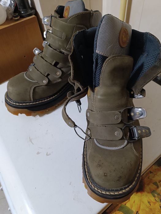 Взуття черевики чоловічі
