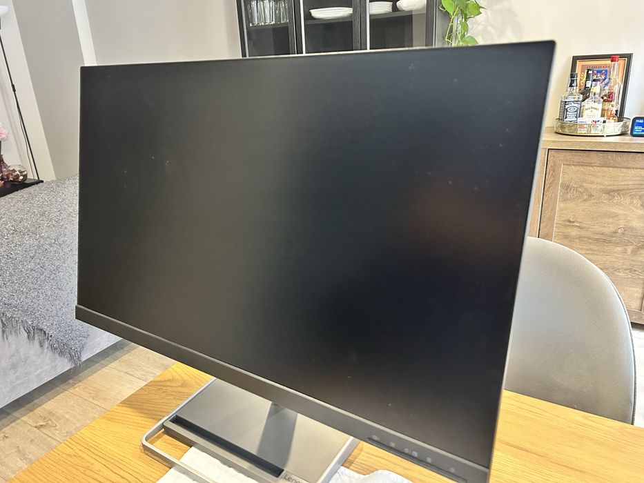 Ecrã Lenovo 27pol.