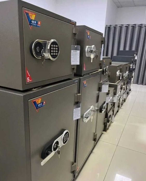 Сейфы оружейные взломостойкие для пистолета, винтовок, автомата