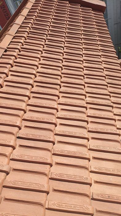 Serviços em telhados, calhas Reparação claraboia / Prumada.