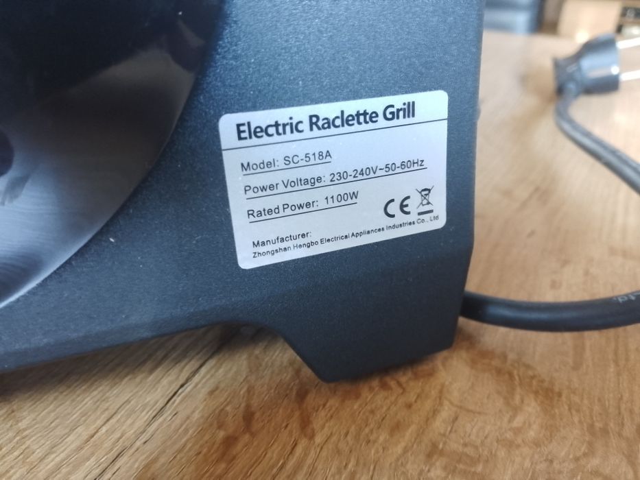 Elektryczny grill raclette +  8 Patelek