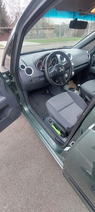 Mitsubishi colt АВТОМАТ