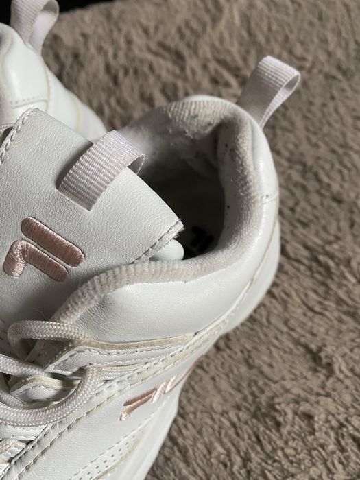 Buty Fila z odblaskowymi elementami