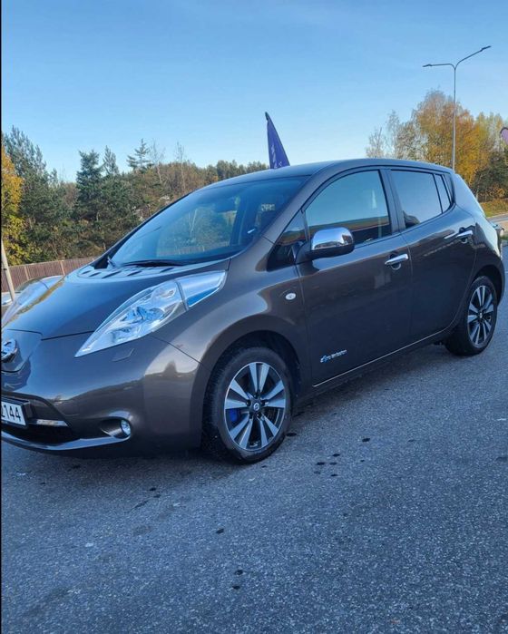 Nissan Leaf 30кВт 2017 Без ДТП! з Норвегії, РОЗМИТНЕНИЙ