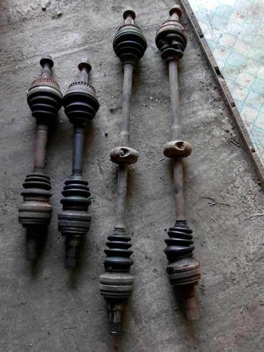 Блок двигуна Опель Аскона  бензин 1.8 інжектор