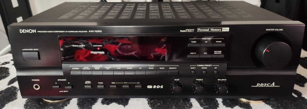 Amplituner Denon AVR-700RD