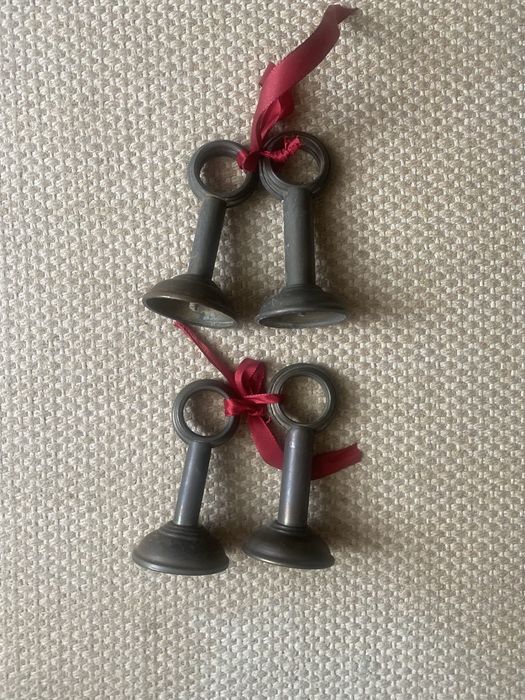 Acessórios em bronze para varão e peça única para pendurar