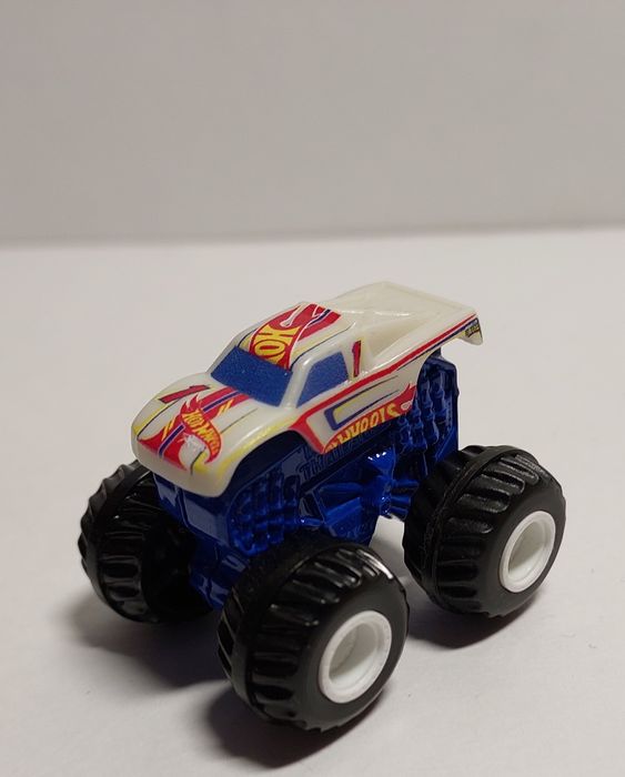 Мини Монстр трак Hot Wheels