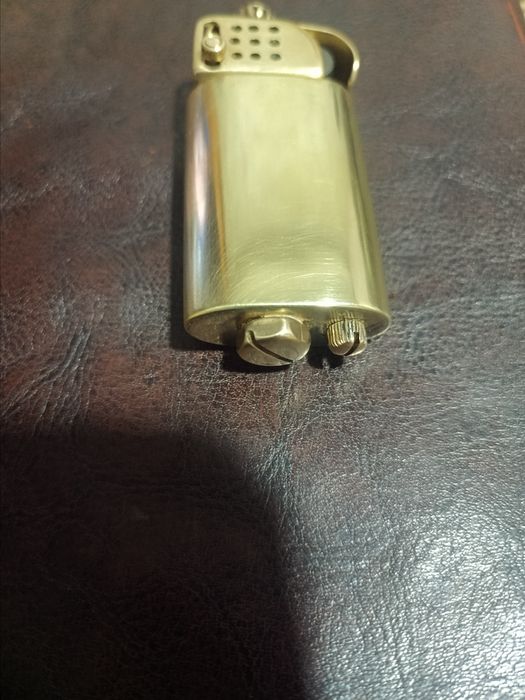 Зажегалка Бензиновая.