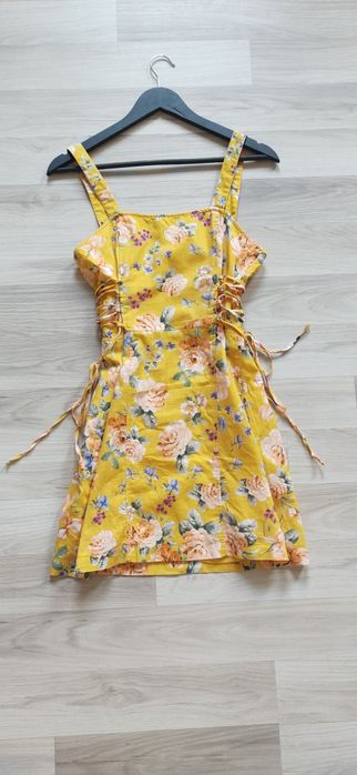 Sukienka letnia Bershka