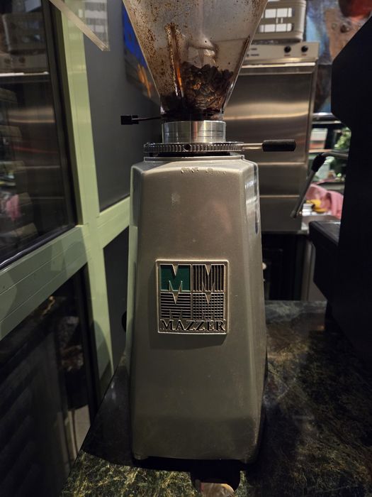 Młynek do kawy Mazzer Lux gastronomiczny