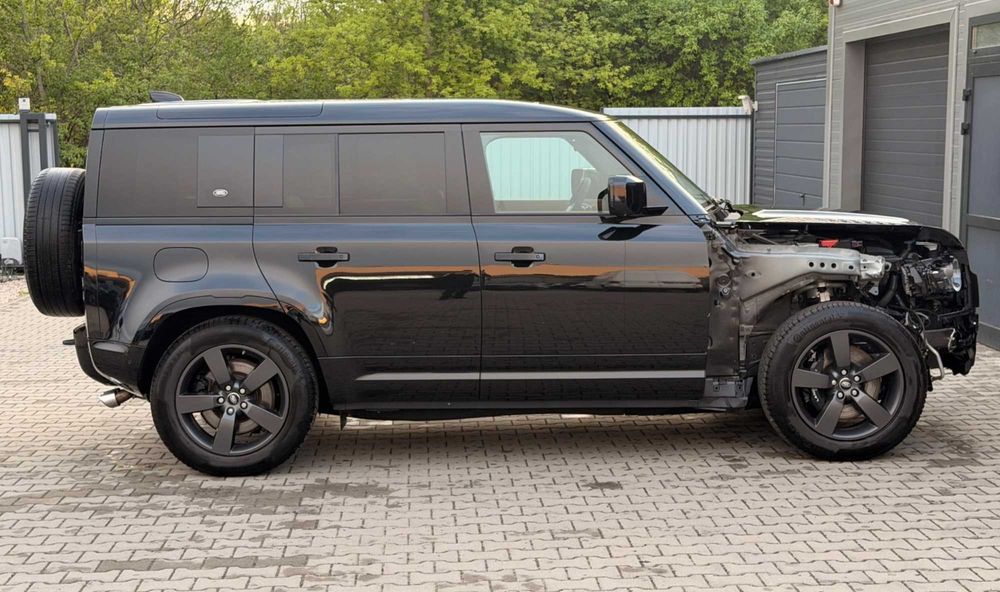 Land Rover Defender L663  Бампер зад перед 2023