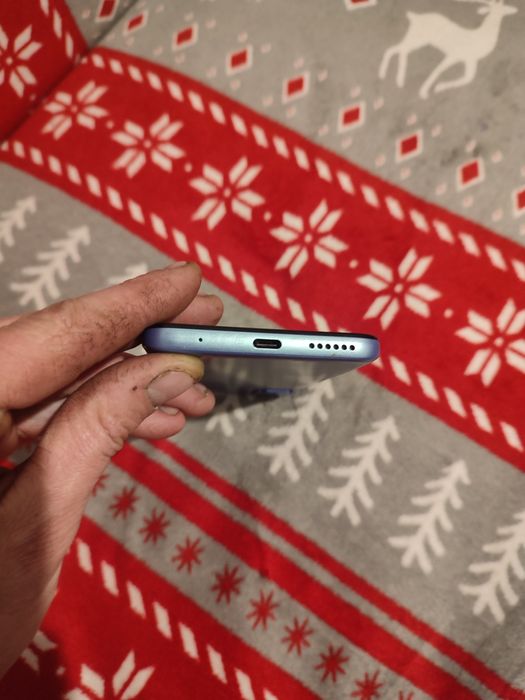 Продам телефон Motorola G20 4/64