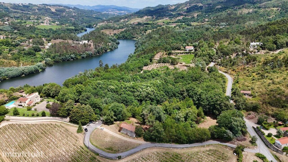 T3 Country Estate / Marco de Canaveses, Várzea, Aliviada and Folhada