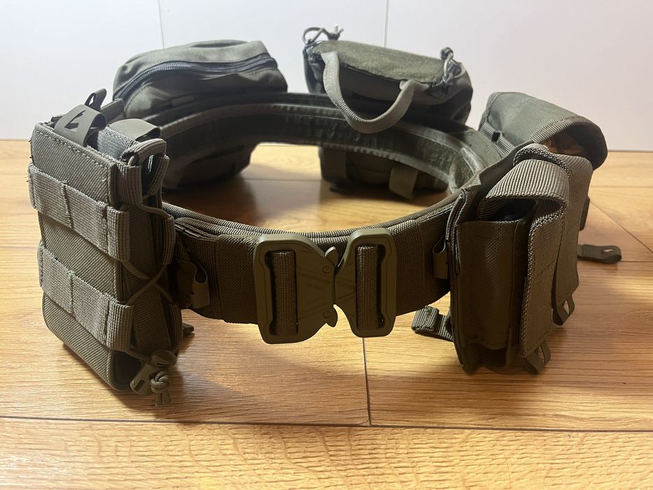 Pas damski/ męski w kolorze oliwkowym