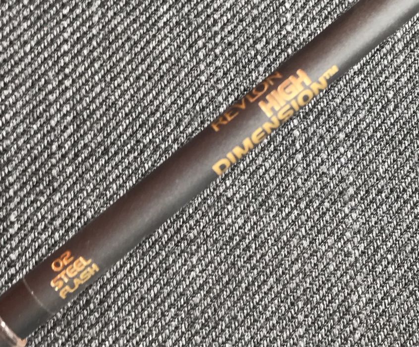 Kredka Revlon Szara Stalowa Żelowa do oczu 02 Steel Flash