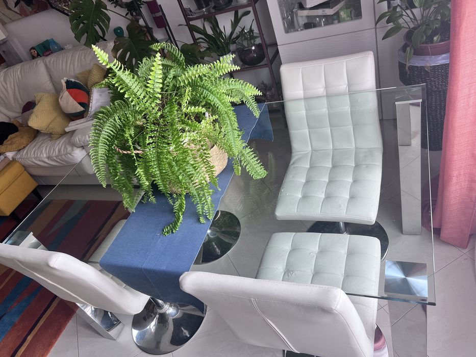 Mesa de jantar NAO É IKEA