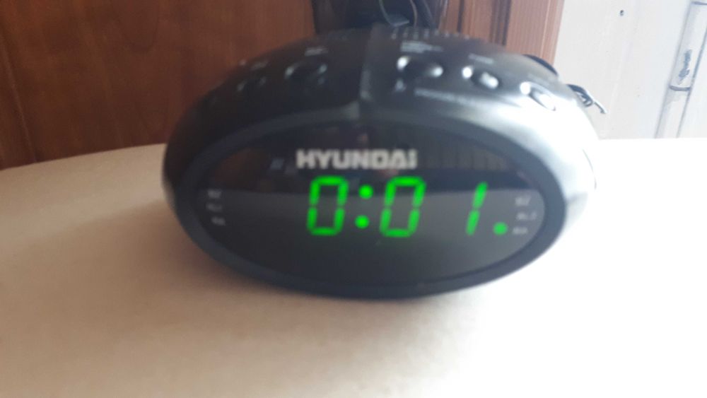 Radiobudzik Hyundai