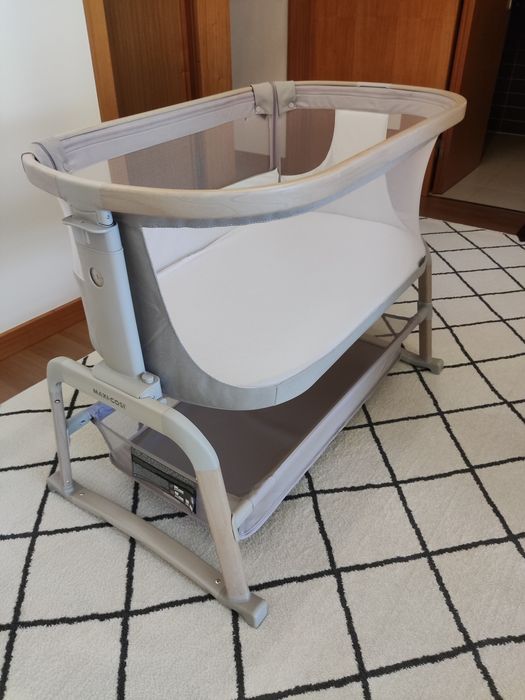 Berço MAXI COSI Iora Air Classic Bege com dois lençóis da marca