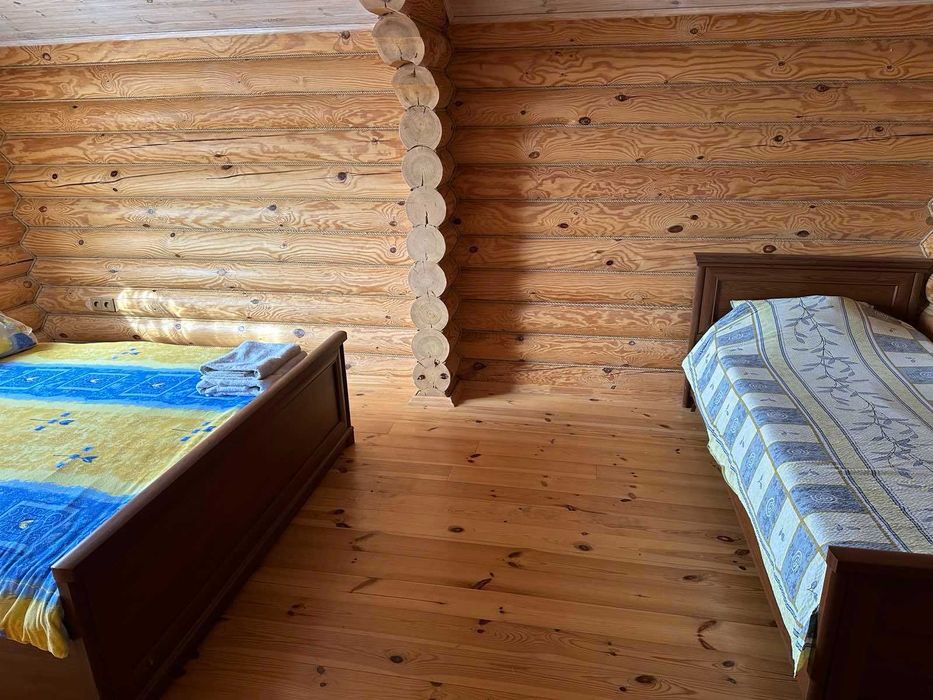 Київ. Осокорки. Баня, більярд. До 10 осіб.