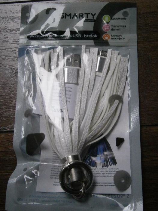 Przewód USB micro USB brelok na breloku breloczek Smarty