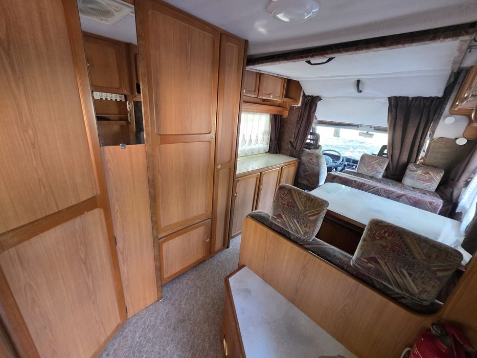 Autocaravana Fleurette Le Morillon 2.5D | 5 Lugares | Cama de Teto | Toldo