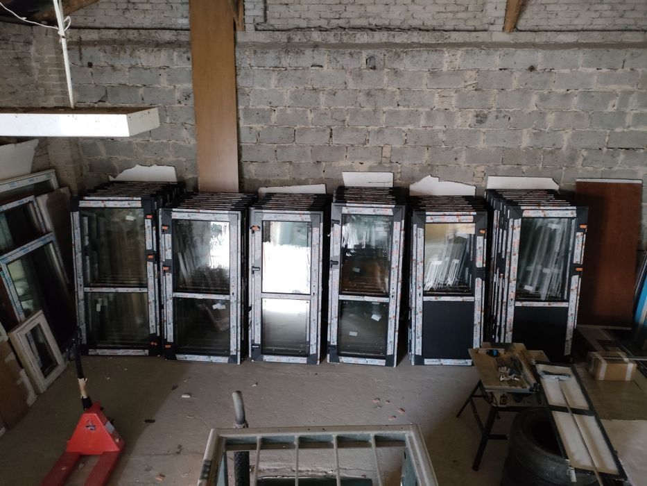 Drzwi pcv antracyt 1100/2100 od ręki