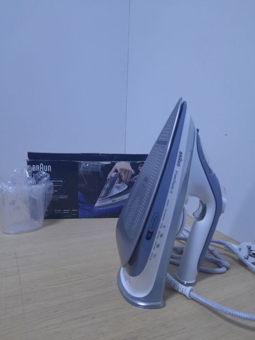 Праска BRAUN TexStyle 5 SI 5078 GY