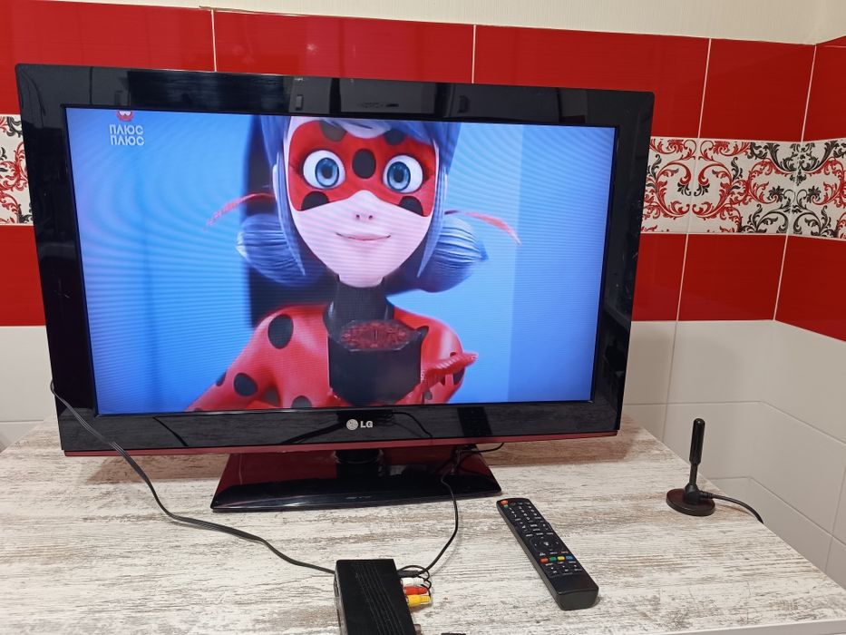 Телевізор LG 32LD340